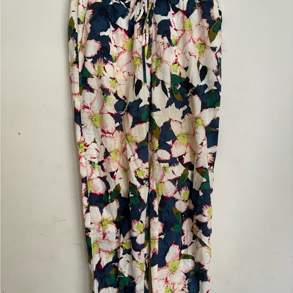 J. Crew Drawstring Pant in Cove Floral size 2 - Picture 3 of 4